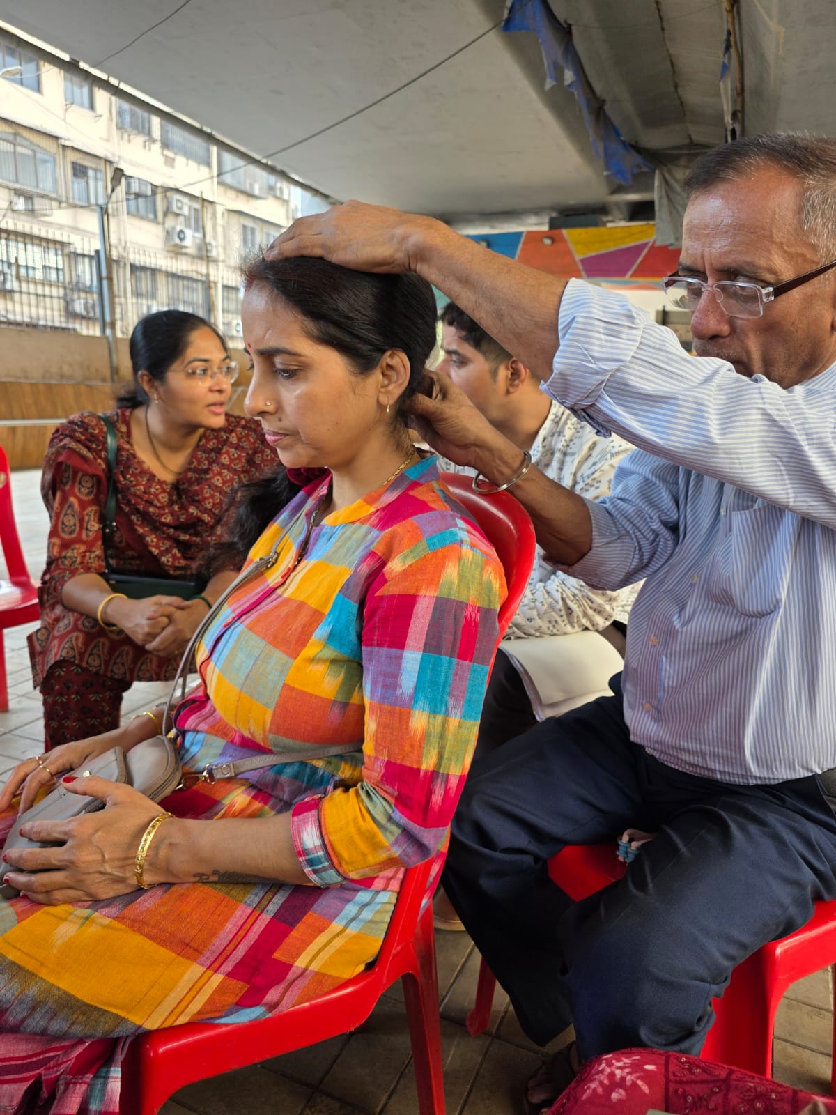 Head acupressure treatment